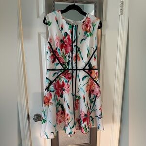 Sandra Darren Size 12 White and Pink Floral Dress with Black Piping